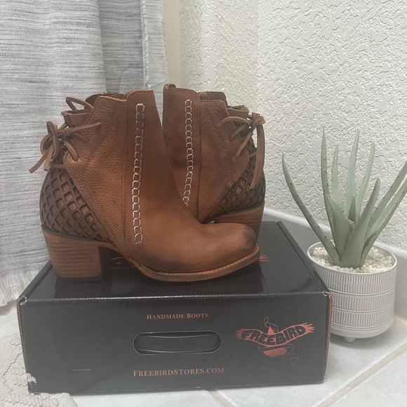 NWT FREEBIRD “Dreamer” Ankle Boots size 8 NEW - Picture 7 of 14